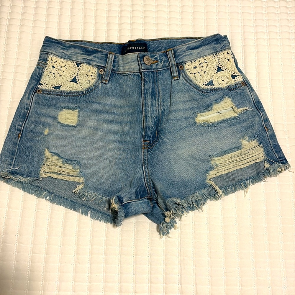 Aeropostale 6 Vintage high Rise Shorty Light Blue Distressed Denim Cutoff Shorts